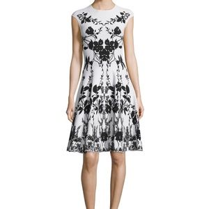 Alexander McQueen Cap Sleeve Black and White Floral Dress. Size M
